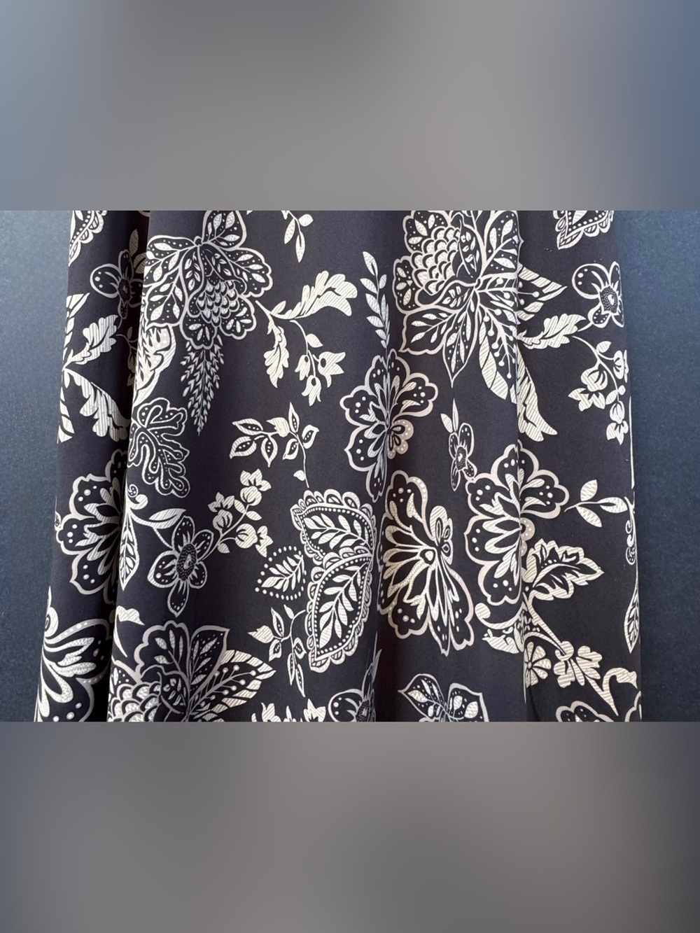 Lularoe Black and Cream Floral Dress 2XL - Picture 4 of 9